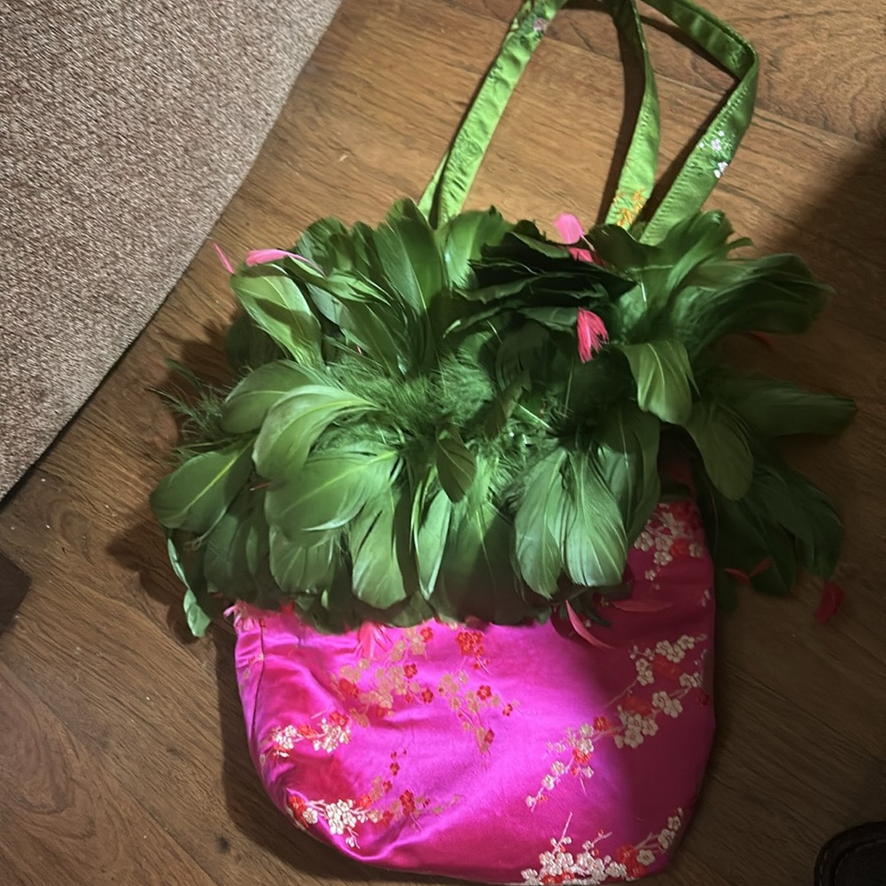 Pink Floral Clutch with Green Leaf Accents
Novelty Purse Green satin lining
